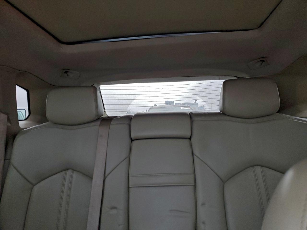 Cadillac SRX Luxury Collection Image 6