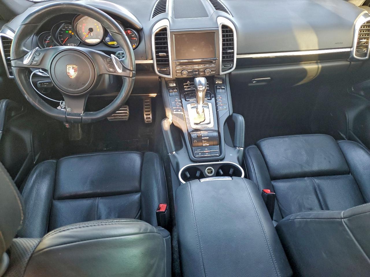 Porsche Cayenne S Image 7