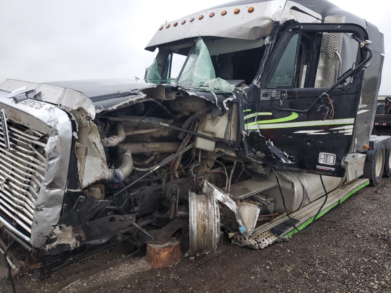 Freightliner Coronado Coronado 132 Image 4