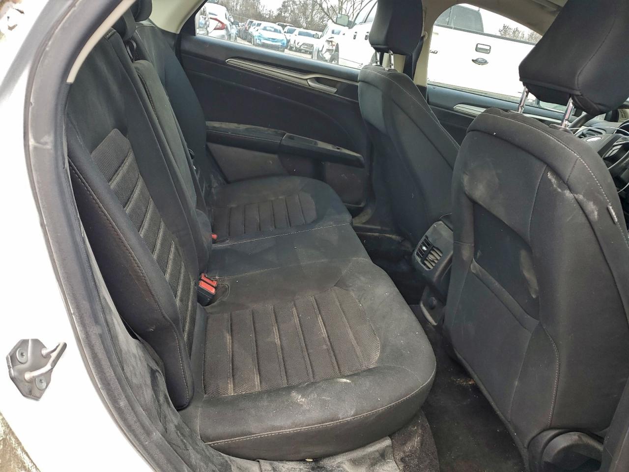 Ford Fusion Se Image 12