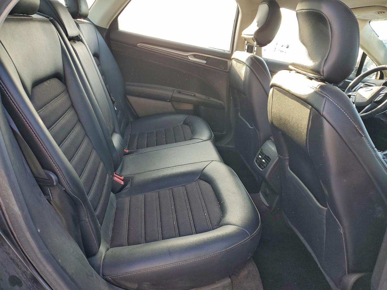 Ford Fusion Se Image 3