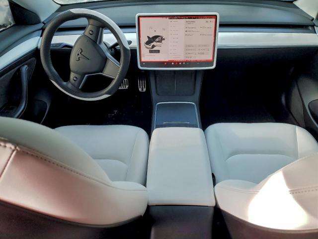 Tesla Model 3 Image 7