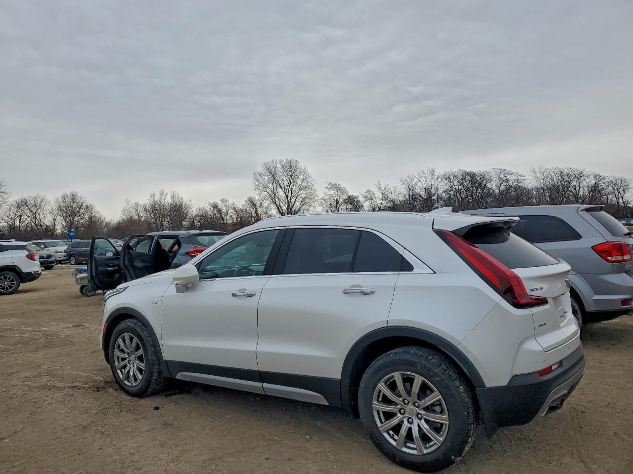 Cadillac XT4 Premium Luxury Image 3