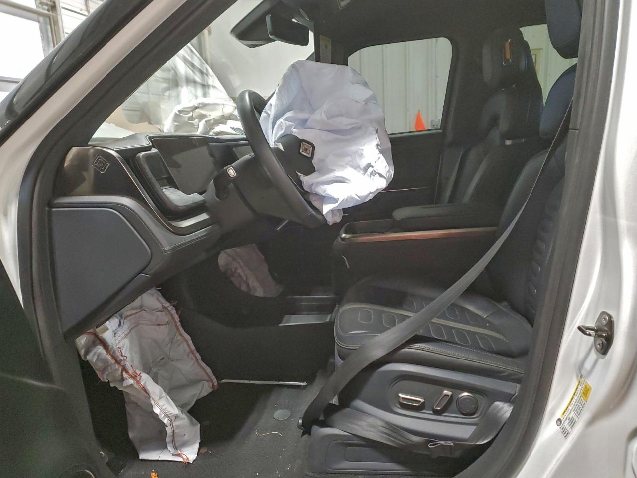 Rivian Rit Launch Edition Image 11