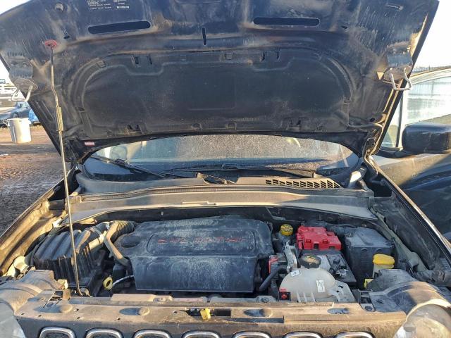 Jeep Renegade Latitude Image 3