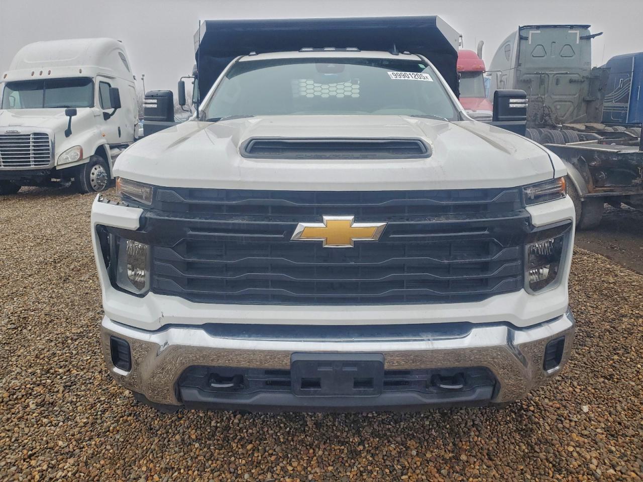 Chevrolet Silverado C3500 Image 9