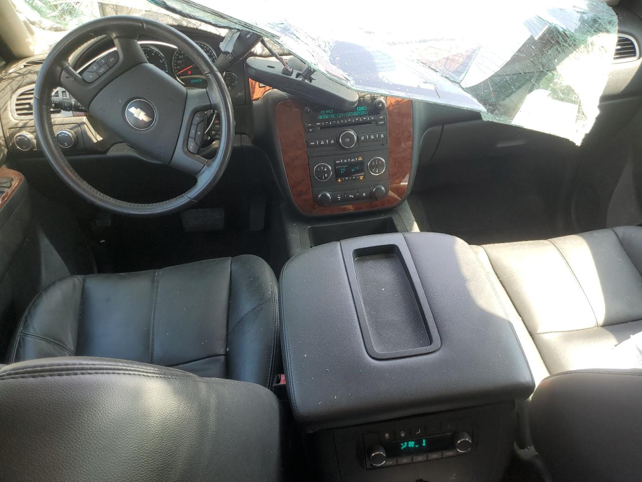 Chevrolet Suburban K1500 Lt Image 13