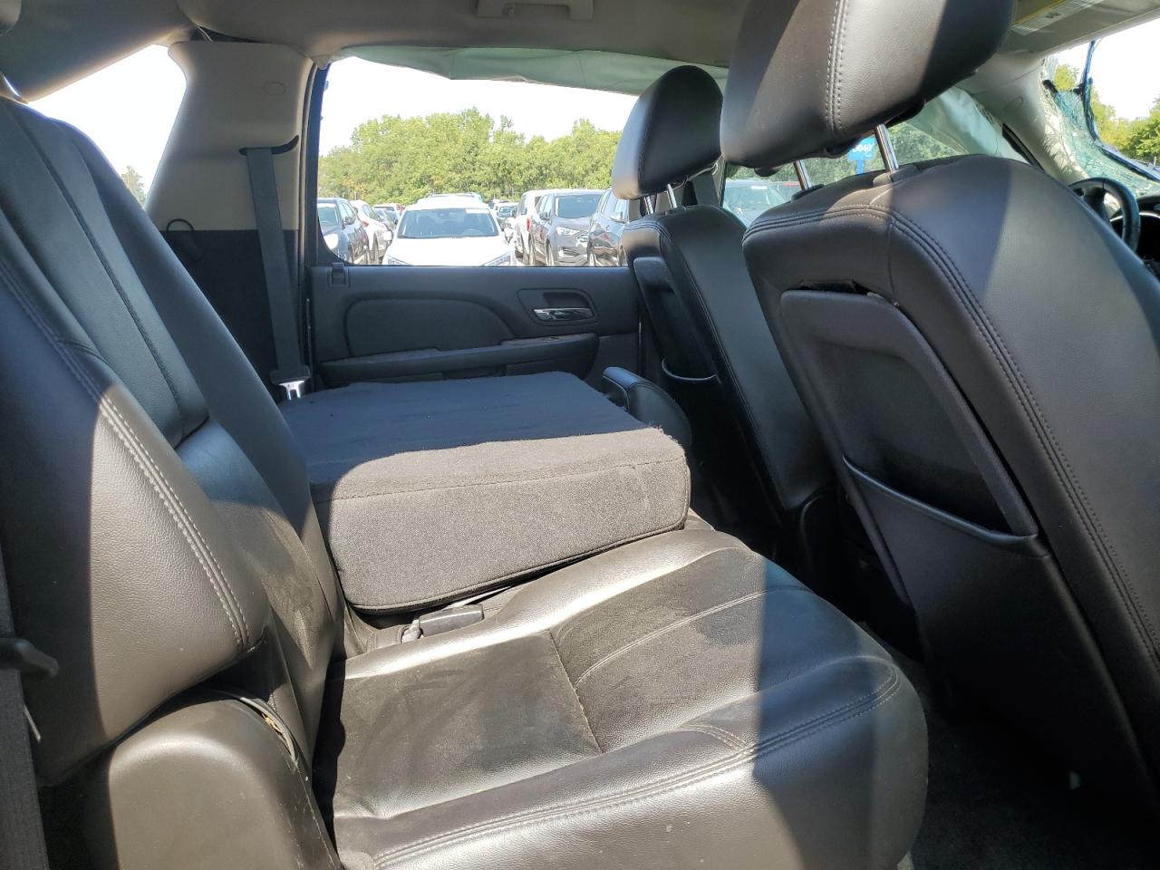 Chevrolet Suburban K1500 Lt Image 7