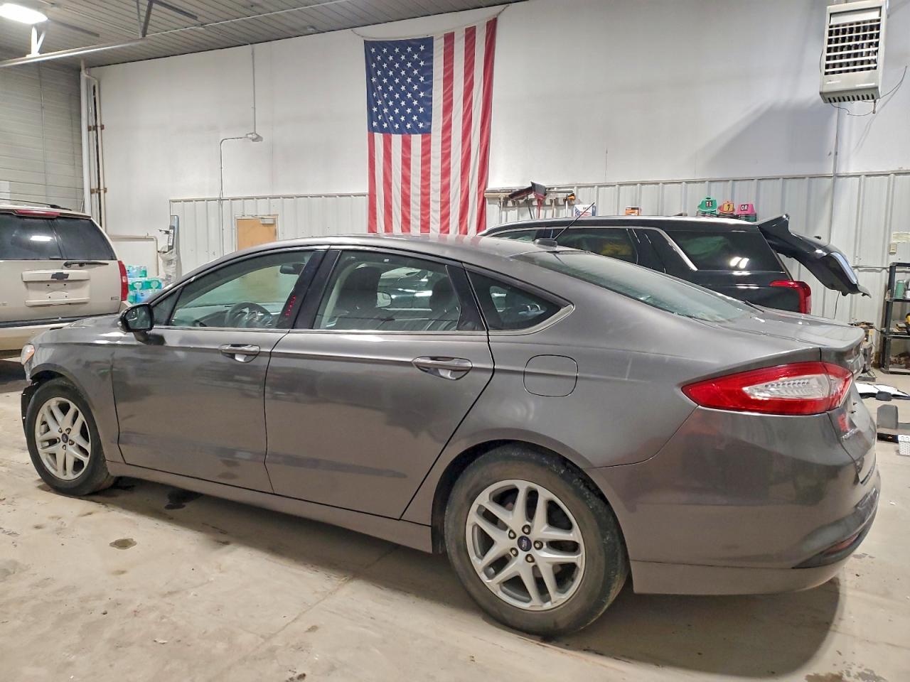 Ford Fusion Se Image 6