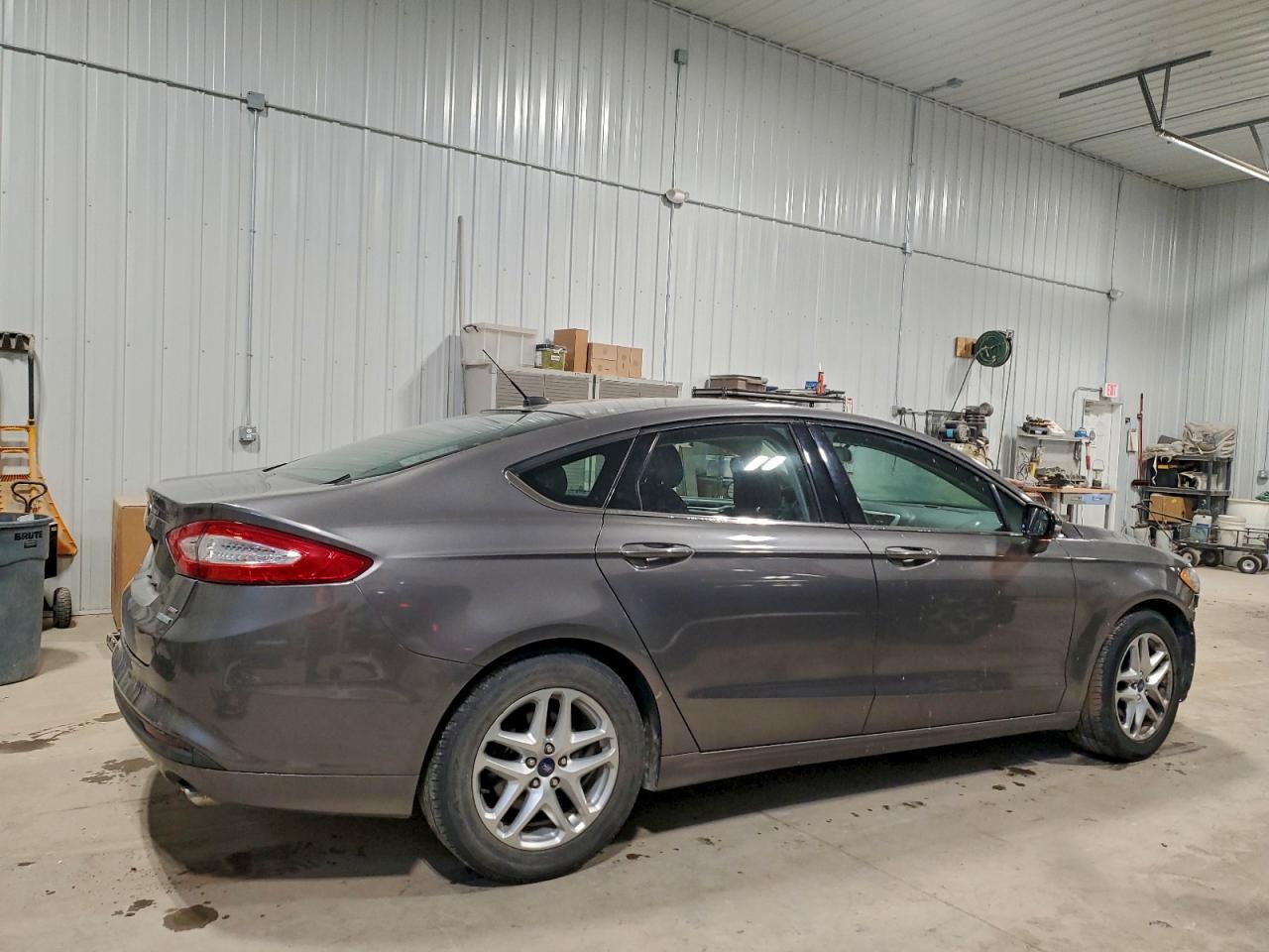 Ford Fusion Se Image 10
