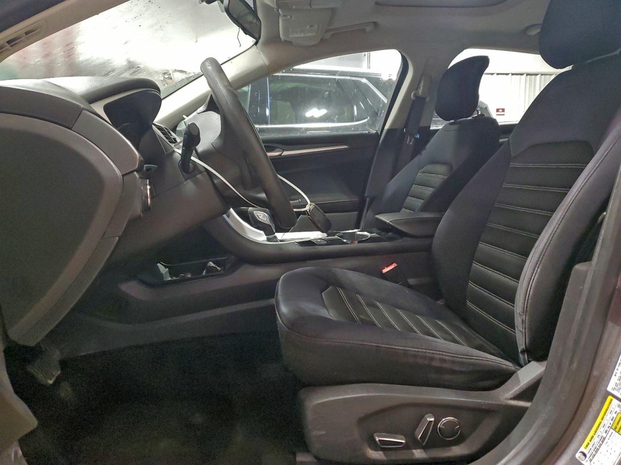 Ford Fusion Se Image 9