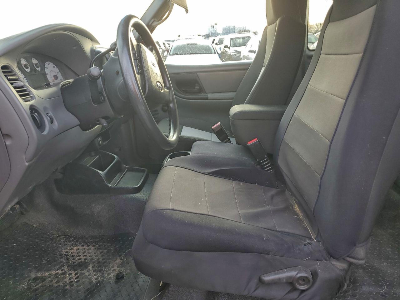 Ford Ranger Super Cab Image 2