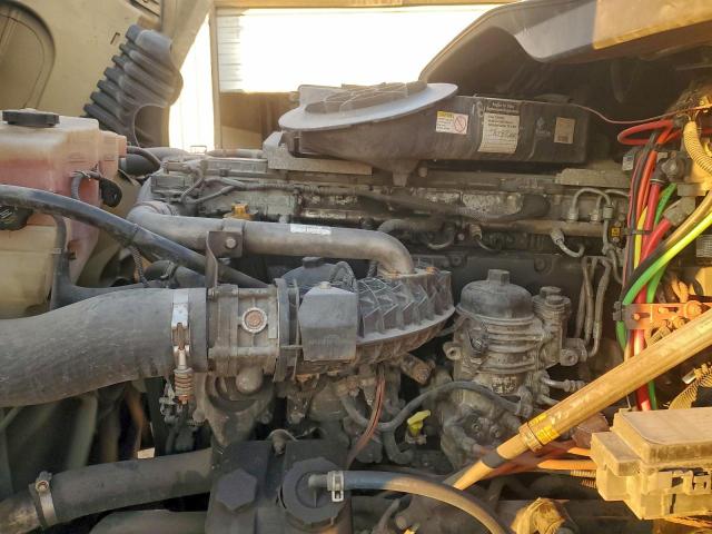 Freightliner Cascadia Image 6