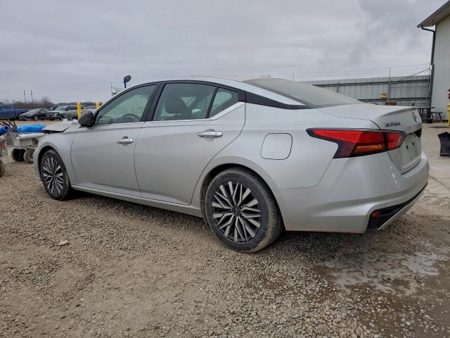 Nissan Altima Sv Image 2