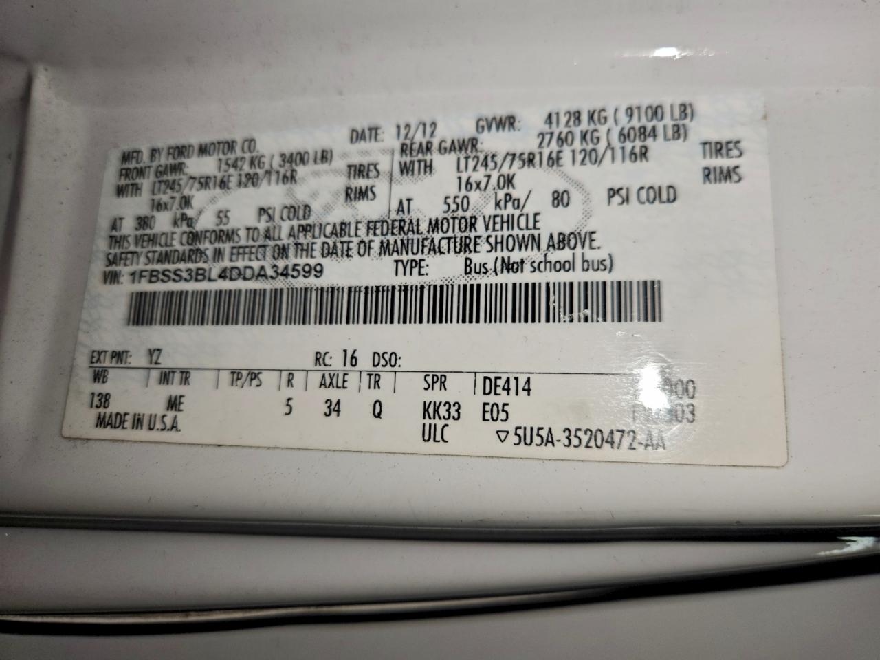 Ford Econoline E350 Super Duty Wagon Image 2