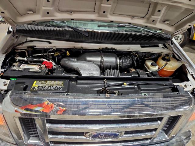 Ford Econoline E350 Super Duty Wagon Image 9