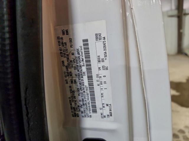 Ford Econoline E350 Super Duty Wagon Image 8