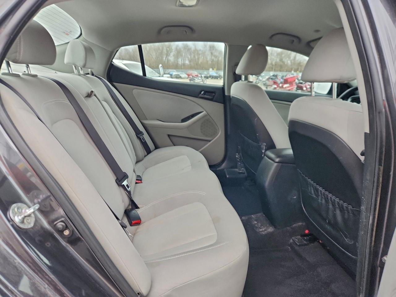 Kia Optima Lx Image 7