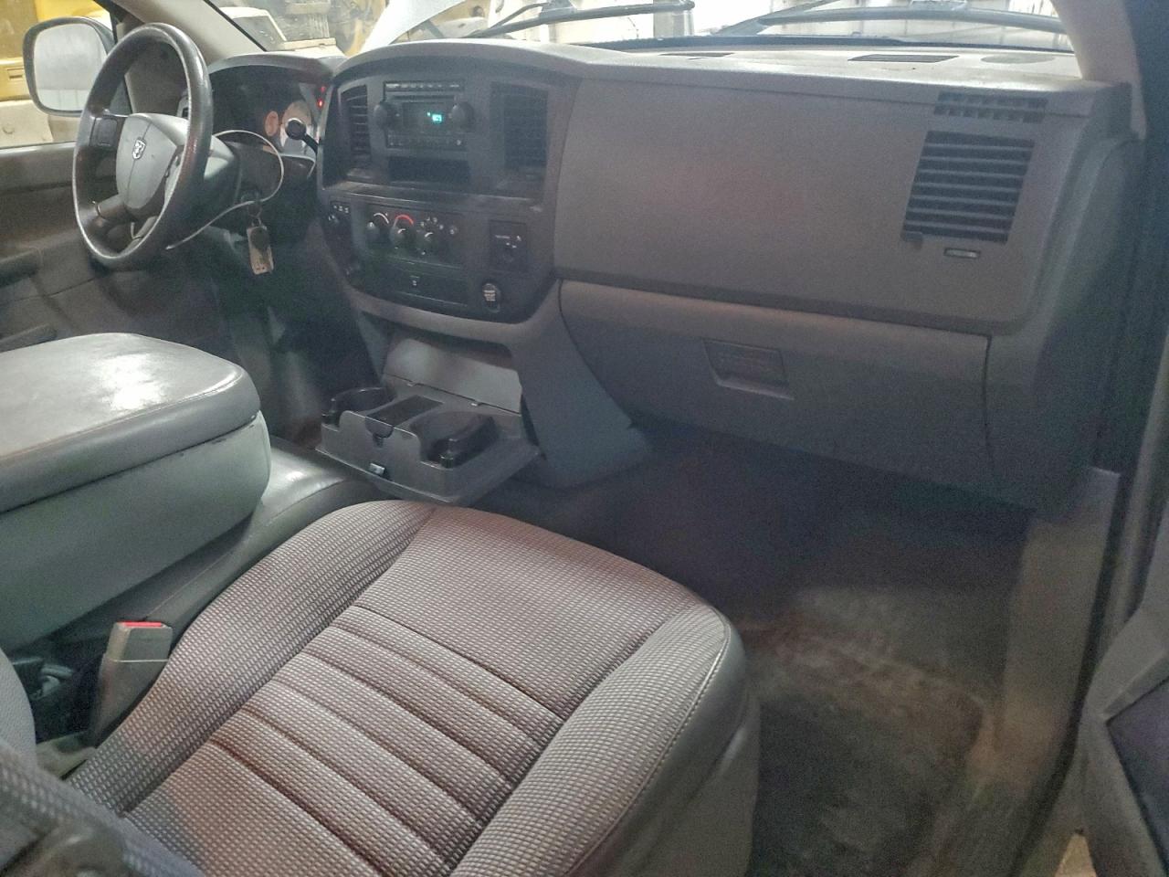 Dodge Ram 1500 St Image 7