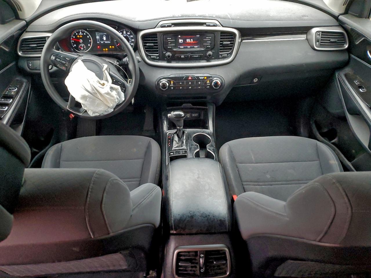 Kia Sorento Lx Image 3