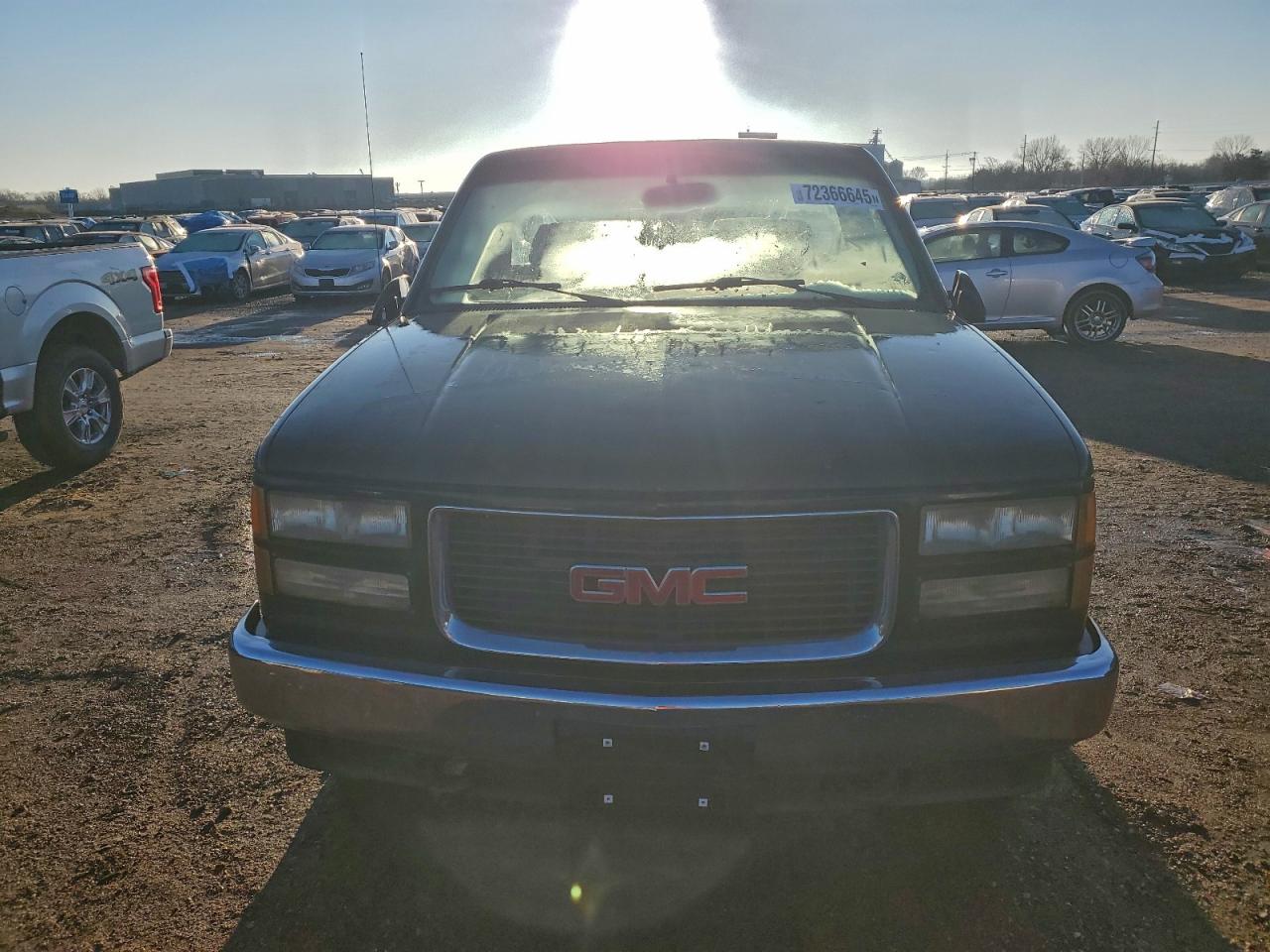 GMC Sierra K1500 Image 2