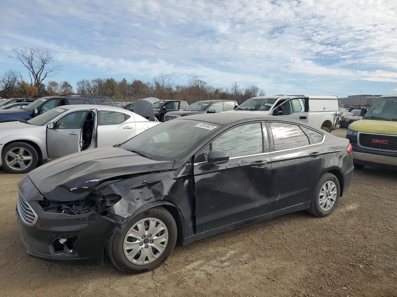 Ford Fusion S Image 1