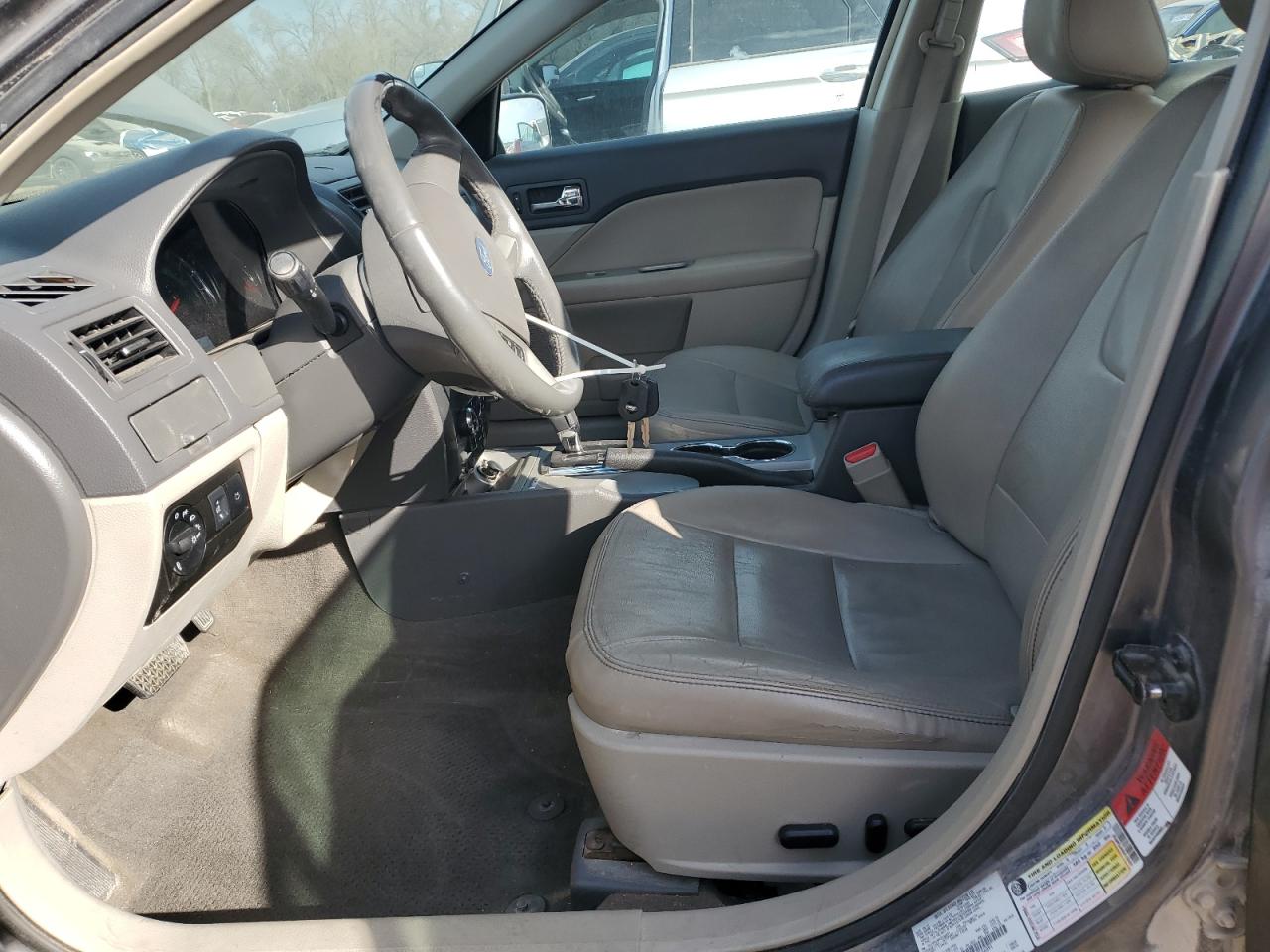 Ford Fusion Sel Image 8