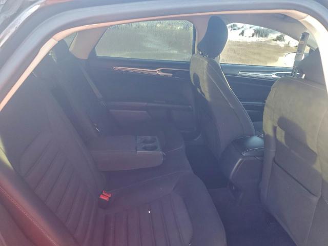 Ford Fusion Se Image 9