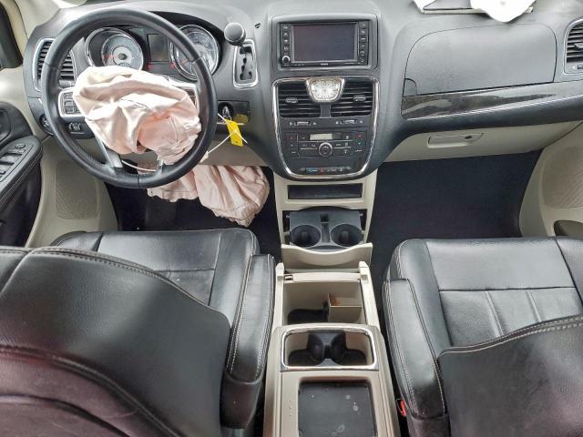 Chrysler Minivan Touring Image 10