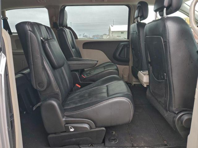 Chrysler Minivan Touring Image 11