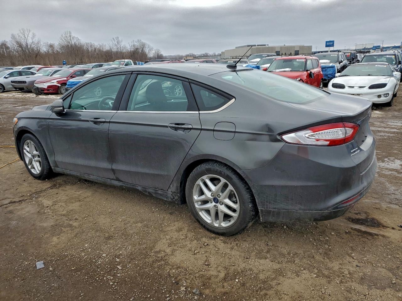 Ford Fusion Se Image 4