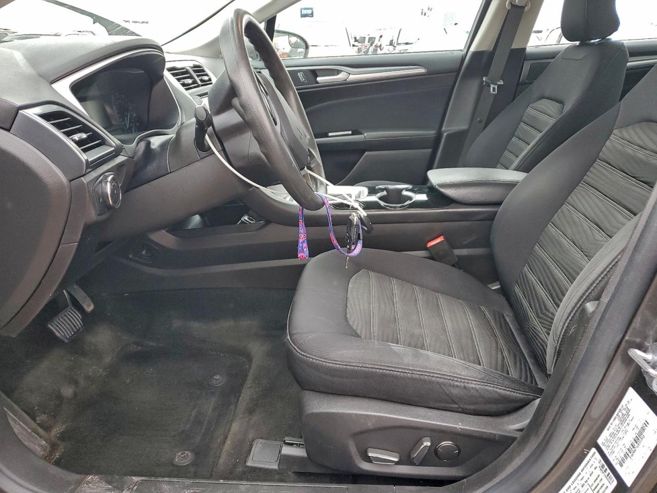 Ford Fusion Se Image 12