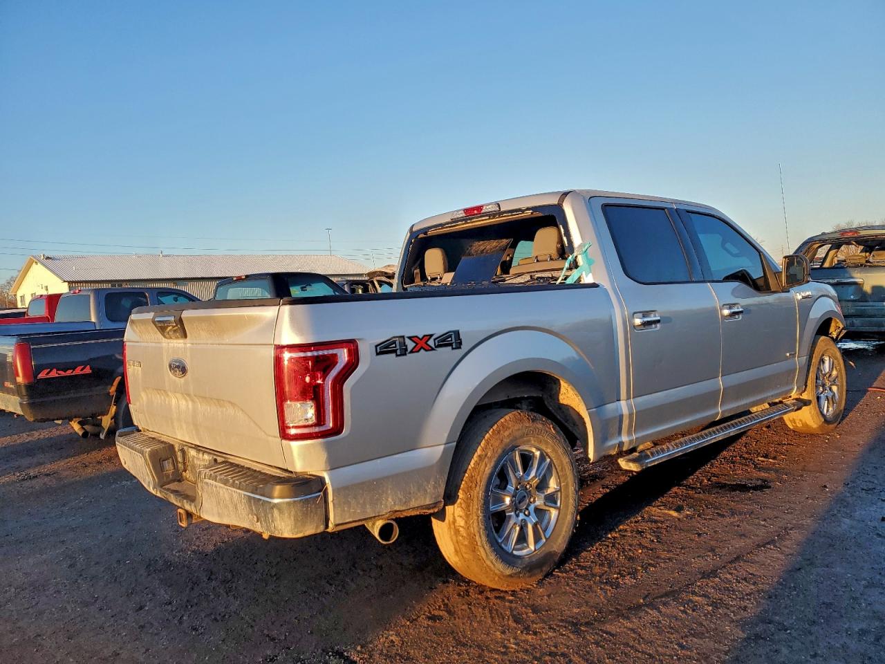 Ford F-150 Supercrew Image 3