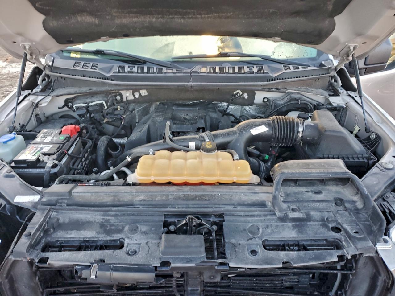 Ford F-150 Supercrew Image 7