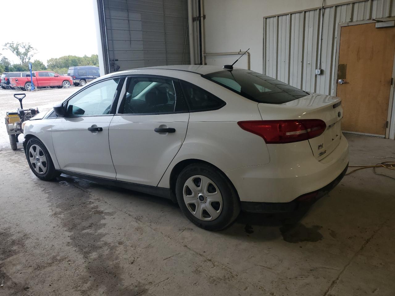 Ford Focus S Image 10