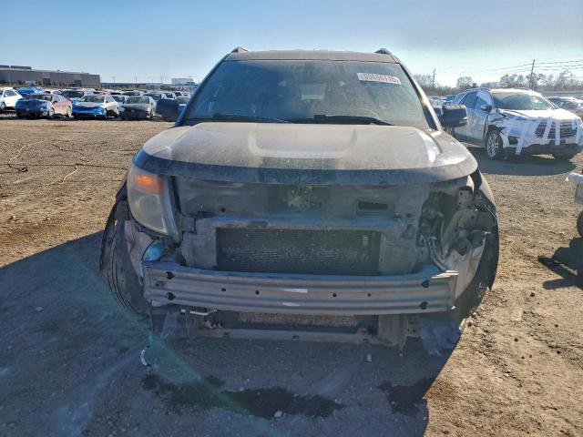 Ford Explorer Limited Image 3