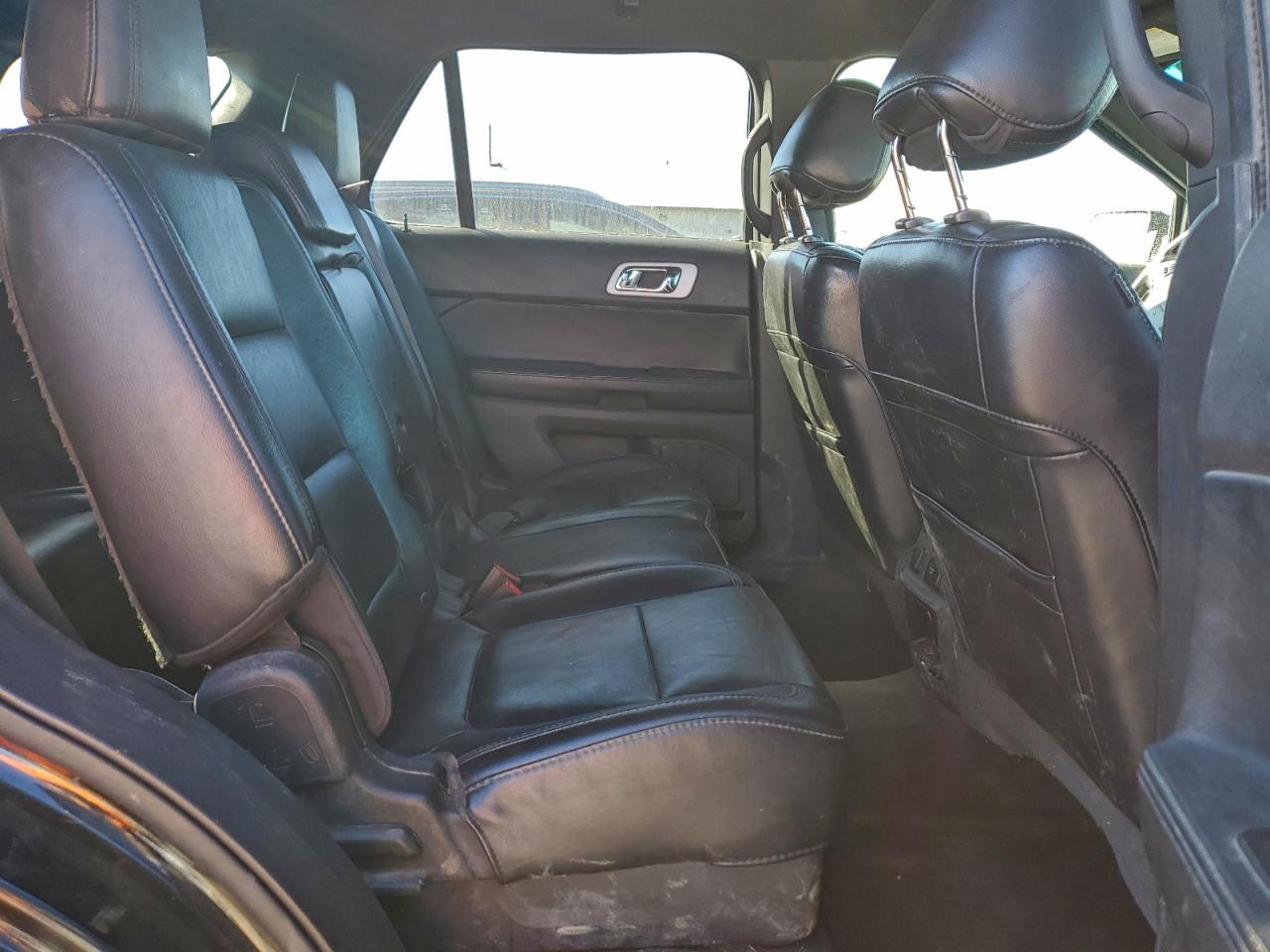 Ford Explorer Limited Image 7